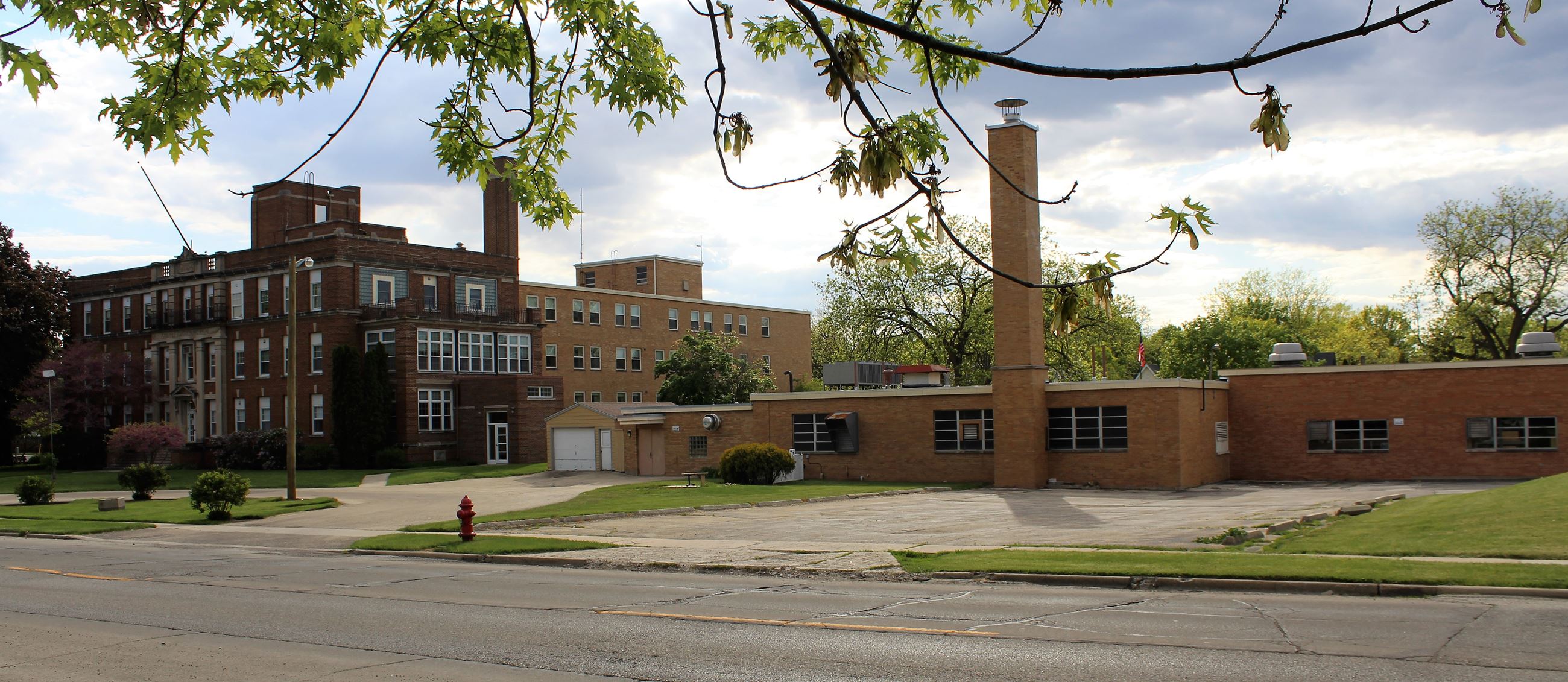 The east façade of Barb City Manor 